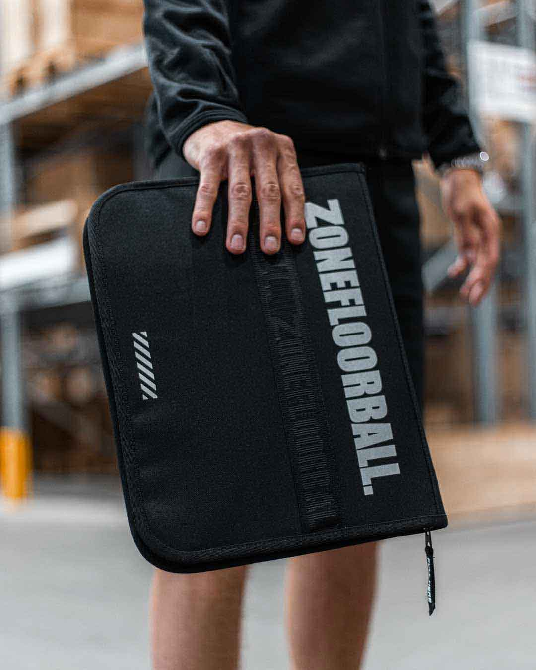 Coach case 15 inch FUTURE black/silver