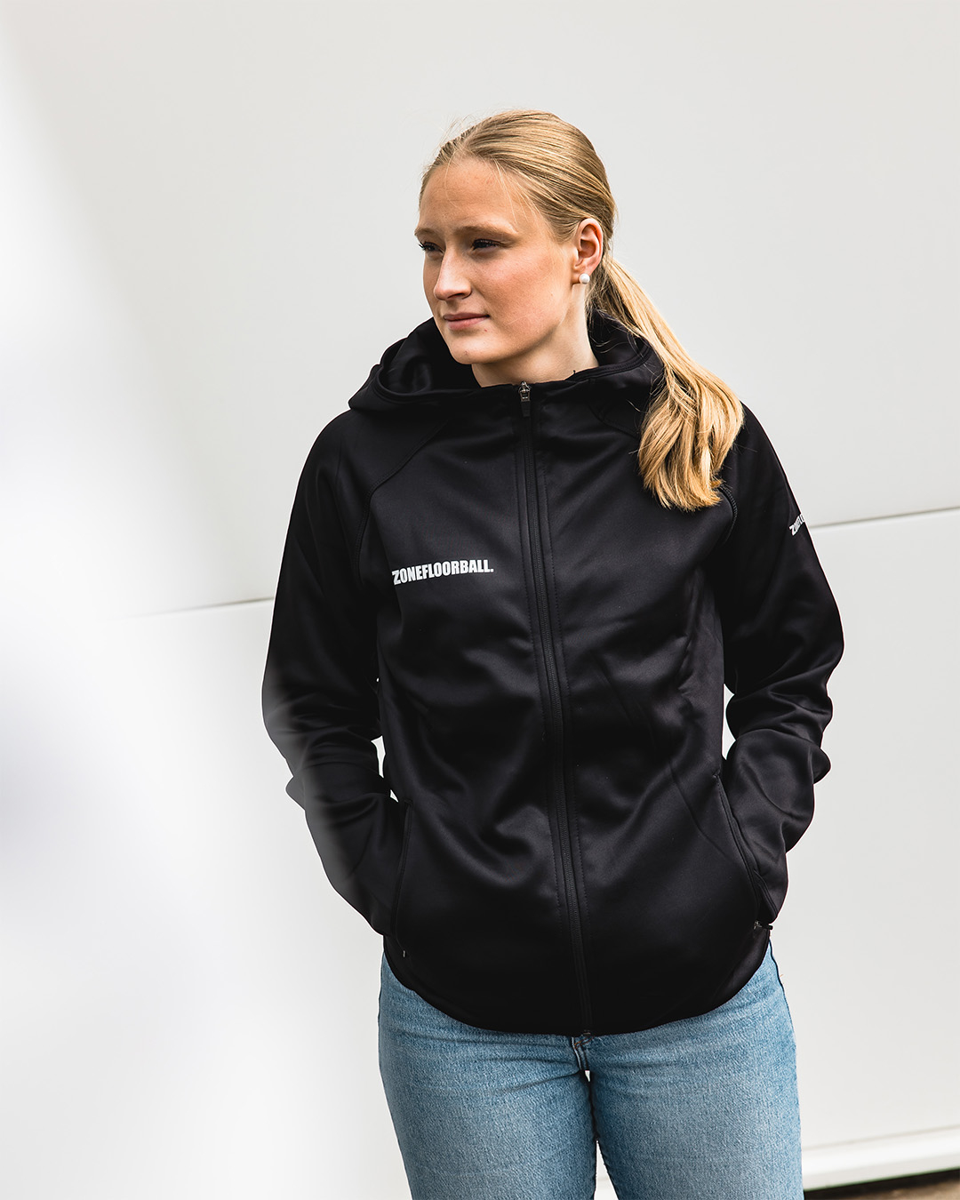 HOOD ZIP MODERN