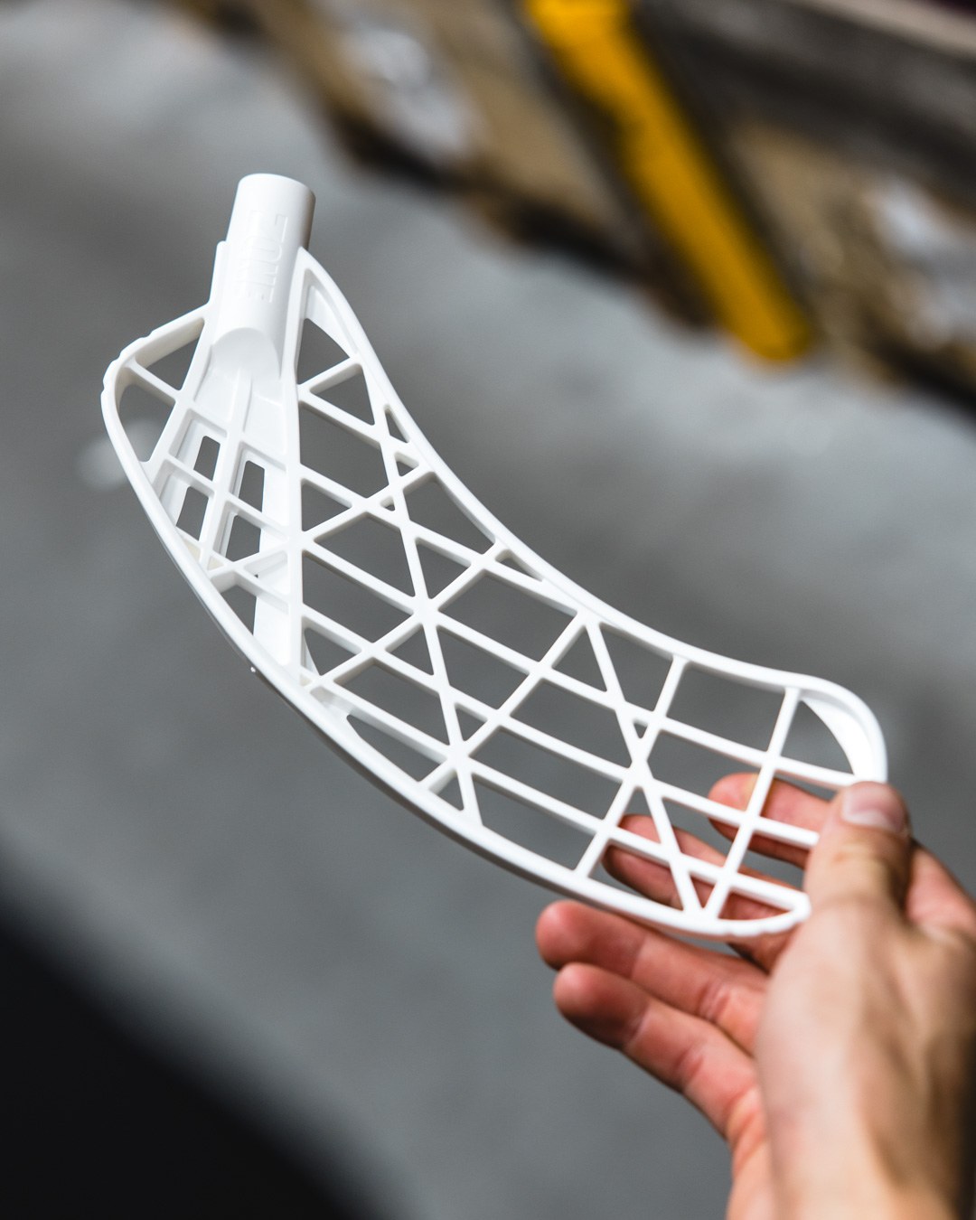BLADE AIR/TWO WHITE